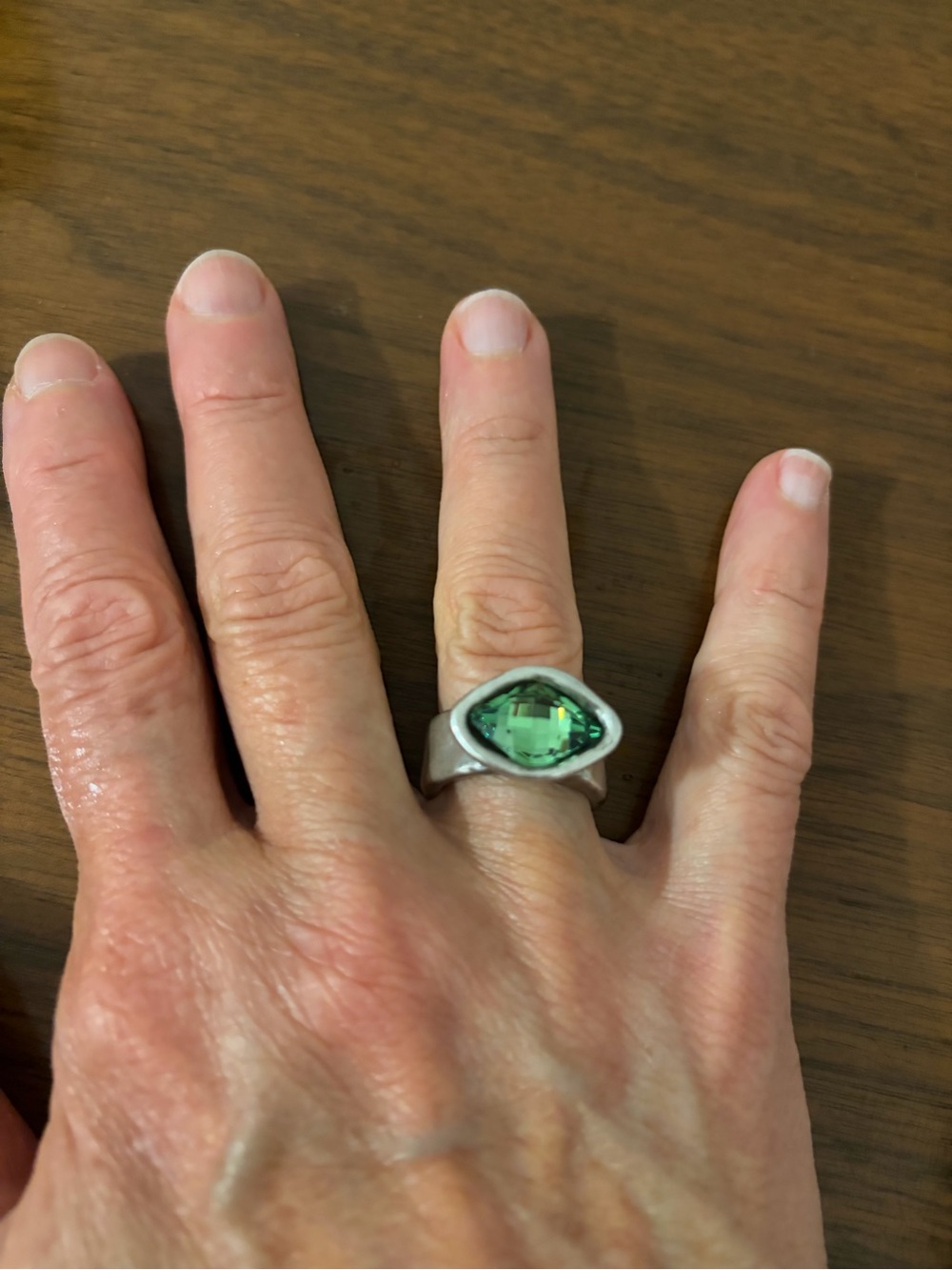 UNO de 50 Silver Ring with Green Crystal
